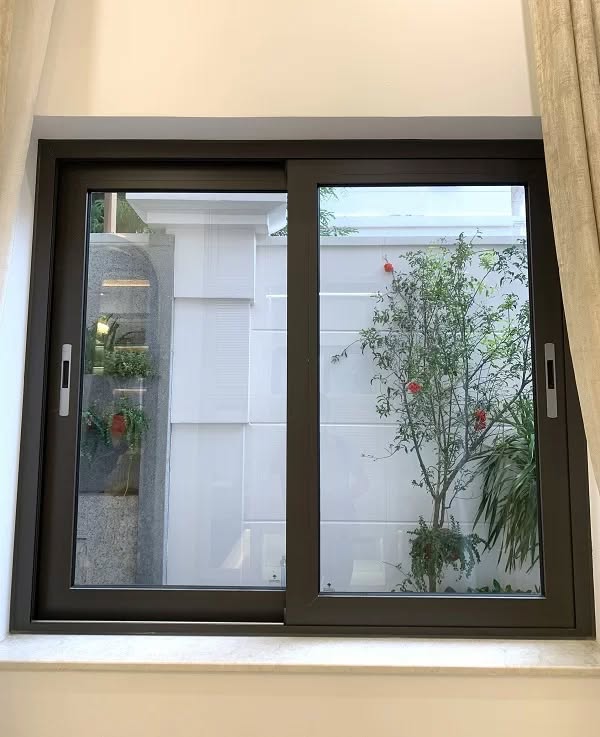 Cửa Sổ Mở Lùa 2 Cánh – Giải Pháp Tiết Kiệm Diện Tích Cho Nhà Hiện Đại