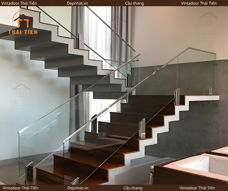 Cầu thang kính trụ ngắn 