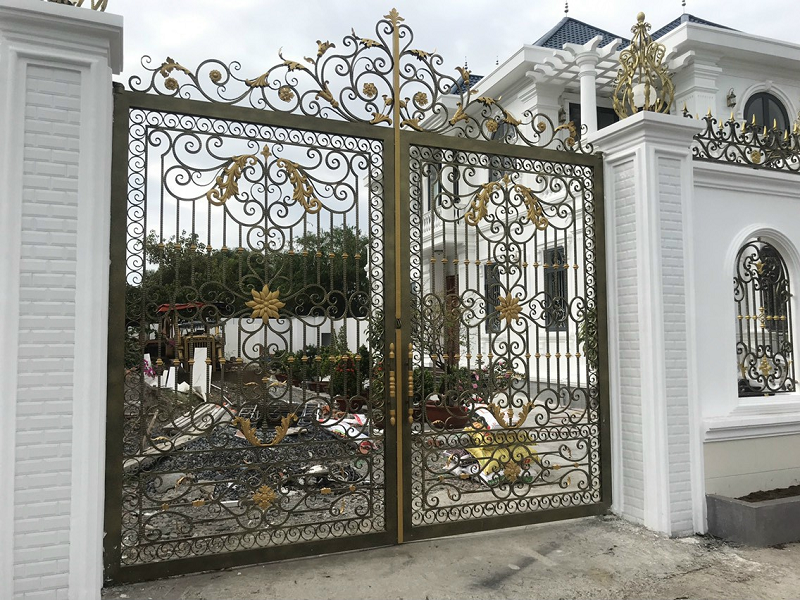 Cổng sắt
