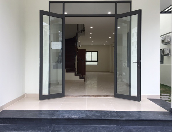 Cửa đi 2 cánh mở quay