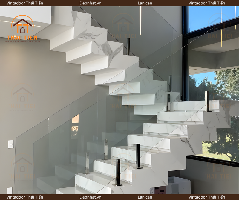 Lan can kính không tay vịn