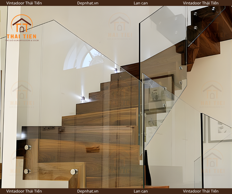 Lan can kính không tay vịn