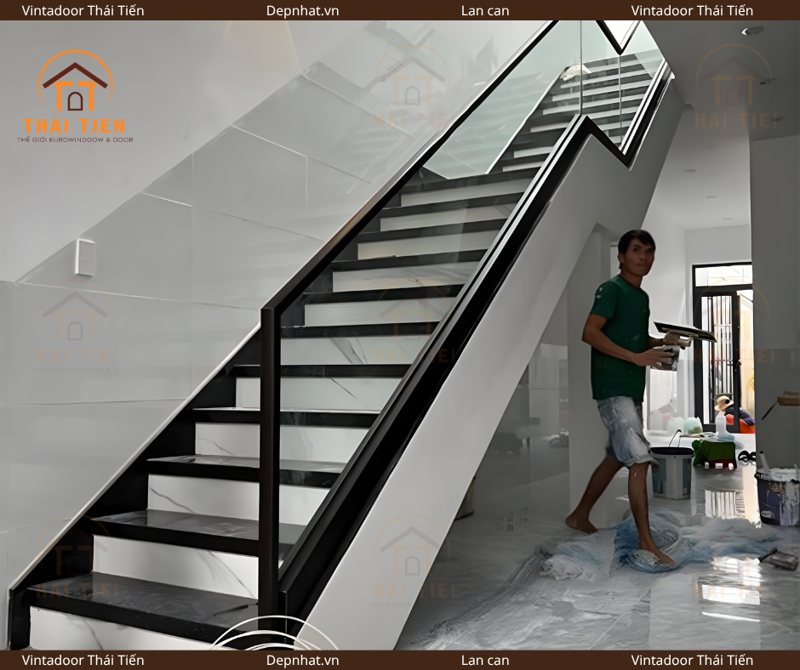 Lan can kính tay vịn nhôm