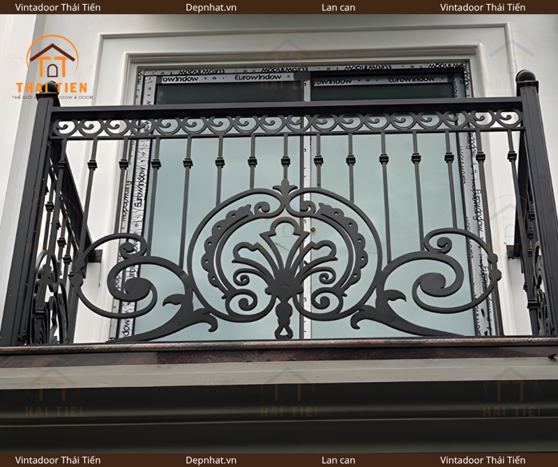 Lan can sắt cổ điển