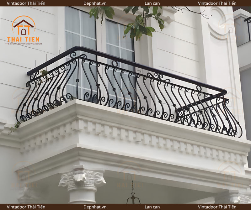 Lan can sắt cổ điển