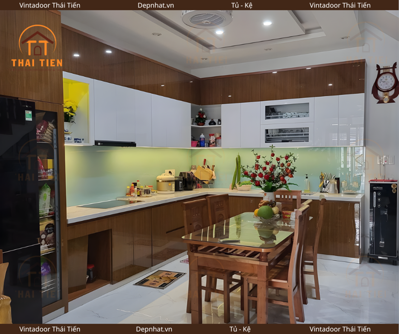 Tấm kính ốp bếp