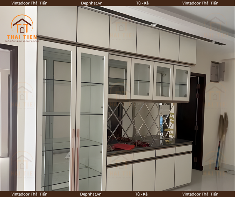 Tủ bếp cánh kính cường lực
