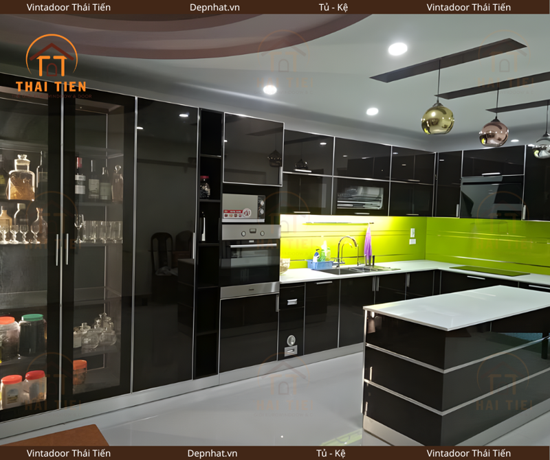 Tủ bếp cánh kính cường lực