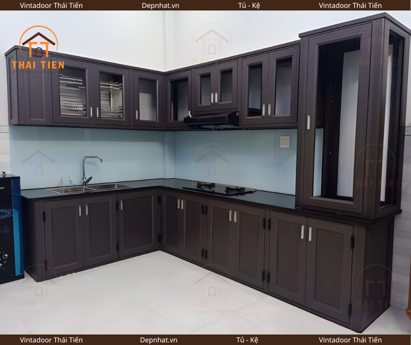 Tủ bếp cánh kính cường lực