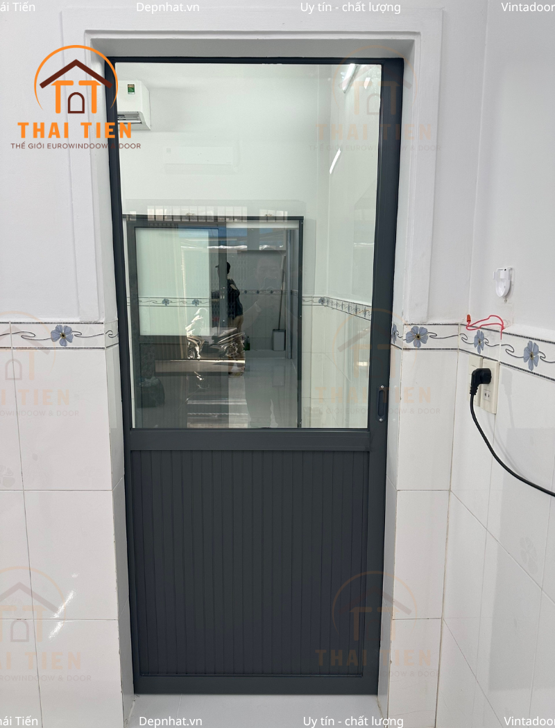 Thi công cửa nhôm Xingfa Việt Nam kính 8mm cường lực tại Bà Điểm, Hóc Môn - Ảnh 4