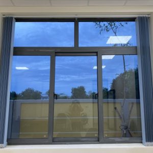CỬA SỔ NHÔM KÍNH MỞ TRƯỢT 3 CÁNH