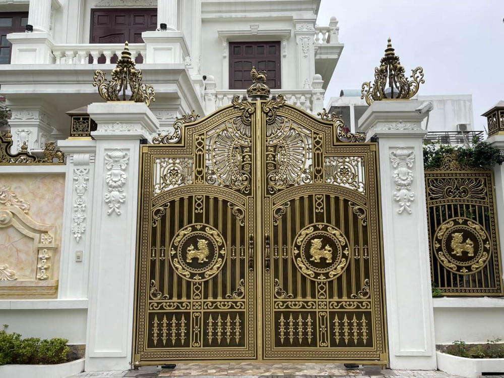 CỔNG NHÔM CỔ ĐIỂN - Ảnh 2